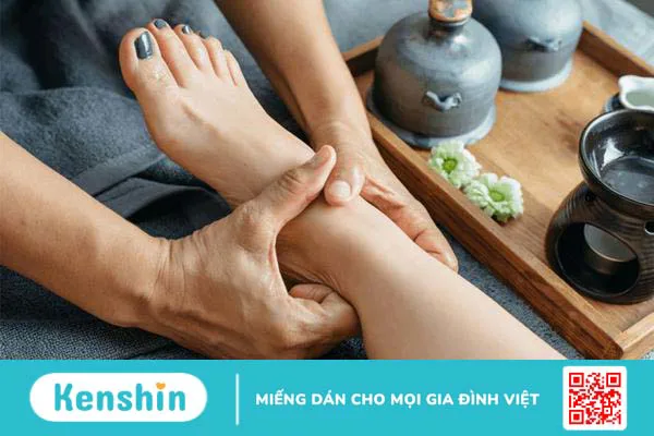 Bấm huyệt chữa suy giãn tĩnh mạch 2