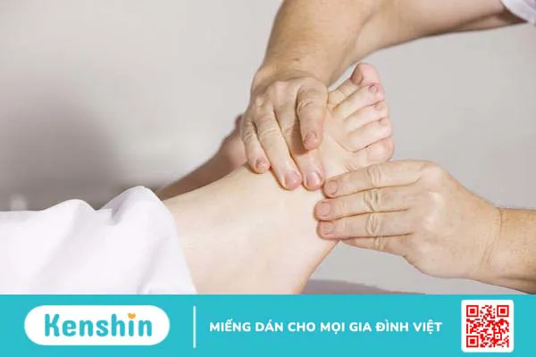 Bấm huyệt chữa suy giãn tĩnh mạch 3