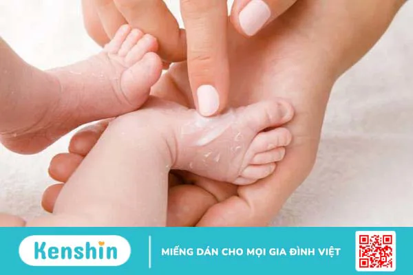 Bé bị phát ban nhưng không sốt có nguy hiểm không và những cách xử lý mẹ cần biết