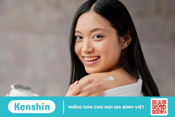 Bị mụn có nên ăn sữa chua không? Đâu là cách ăn đúng?