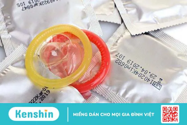 Bị rách bao cao su khi quan hệ phải làm sao? 2