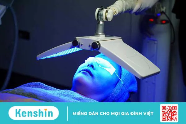 Các chị em đã biết ánh sáng xanh trong spa có tác dụng gì hay chưa?1