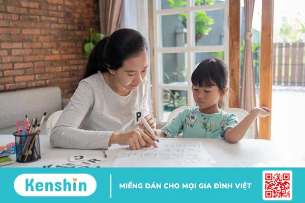 Cách dạy bé viết chữ cha mẹ cần biết khi con vào lớp 1 3