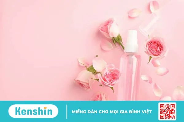 Cách làm nước hoa hồng dưỡng da tại nhà đơn giản mà hiệu quả 4