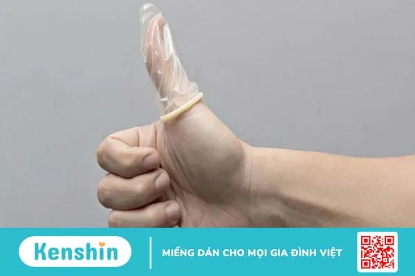 Cần làm gì khi bao cao su bị kẹt trong âm đạo