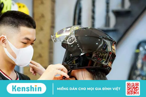 Dấu hiệu đeo kính râm trong chấn thương sọ não là gì? 3