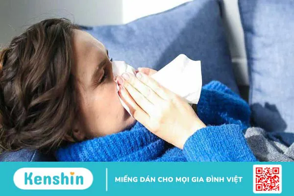 Đau họng do cảm lạnh khác với nhiễm Omicron2