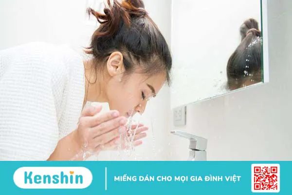 Dùng Derma forte bị lên mụn và bị ngứa cần phải làm gì? 3