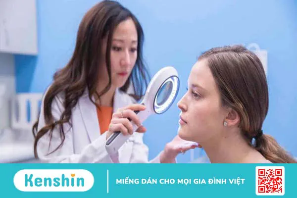 Dùng Derma forte bị lên mụn và bị ngứa cần phải làm gì? 4