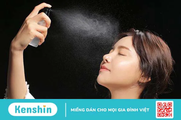 Dùng xịt khoáng trước hay sau serum mới đúng quy trình? 2