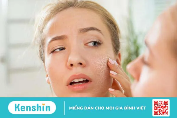 Dùng xịt khoáng trước hay sau serum mới đúng quy trình? 3