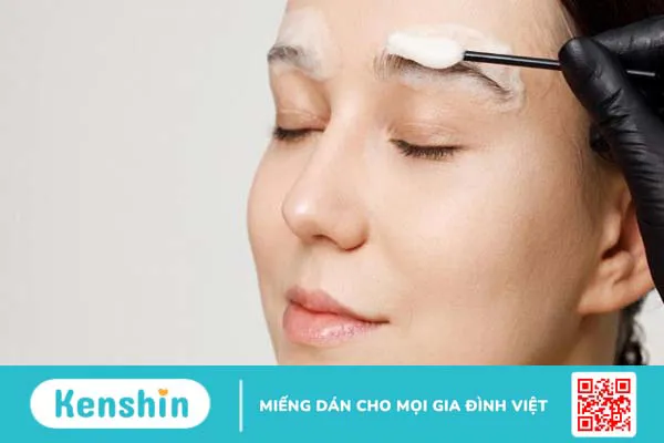 Gàu ở lông mày: Nguyên nhân và cách khắc phục hiệu quả 4