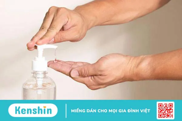 Nên mua gel bôi trơn ở các hiệu thuốc, cửa hàng tiện lợi, siêu thị