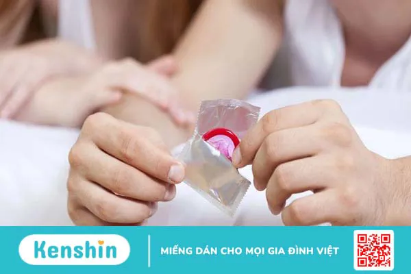 Bao cao su có chứa chất diệt tinh trùng có thể gây kích ứng âm đạo