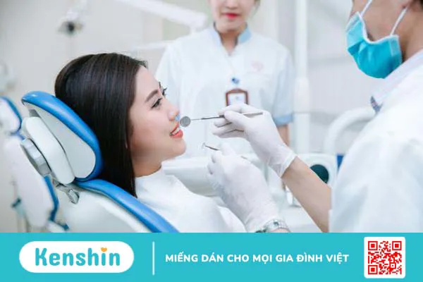 Hỏi đáp: Bọc răng sứ có hết móm không? Những điều cần lưu ý 2