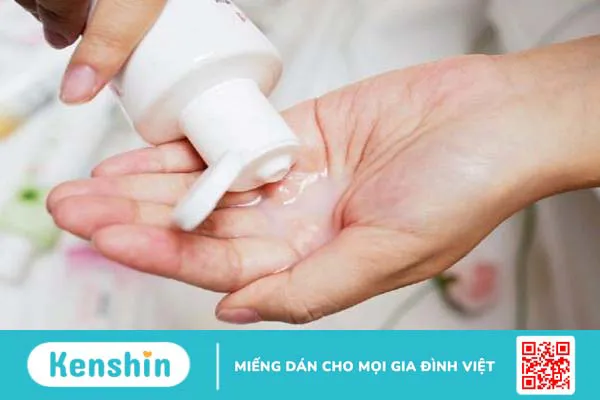 Hướng dẫn vệ sinh vùng kín đúng cách cho chị em 2