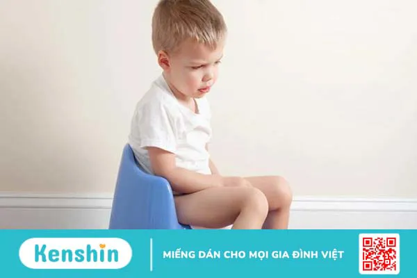 Táo bón gây ngứa hậu môn ở trẻ