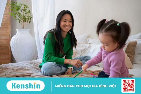 Bé 2 tuổi có sự phát triển như thế nào về vận động, ngôn ngữ, nhận thức, cảm xúc? 3