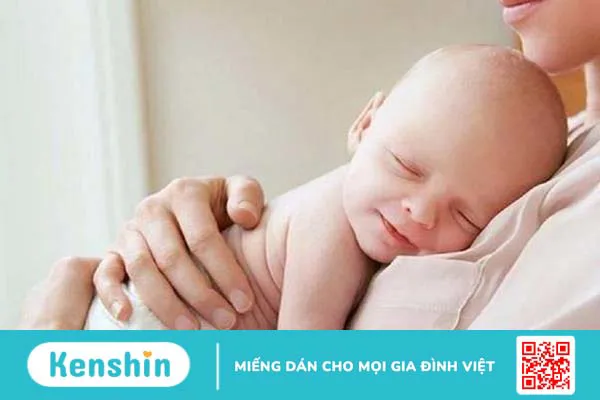 Phương pháp da kề da hạ sốt có hiệu quả không? Cách xử lý khi trẻ bị rối loạn thân nhiệt 1