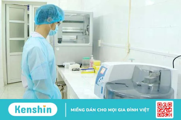 Viêm loét giác mạc hình cành cây là gì? Cách chăm sóc mắt trong và sau điều trị 3